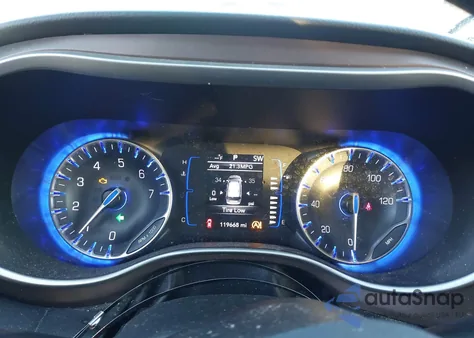 2020 Chrysler Voyager Lxi из США, поврежденный, VIN 2C4RC1DG0LR262011